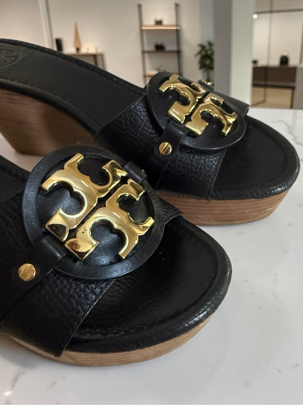 Tory Burch Black Leather Wedge Slide Sandals with Gold Accent! Size 10 - Picture 4 of 12